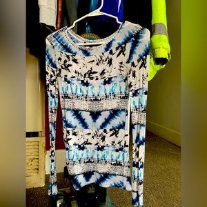 BCBGMaxAzria, XS Top. blue/black design